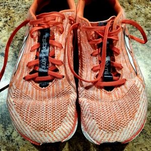 Altra Escalante 2 Women's Road Runner Size 8